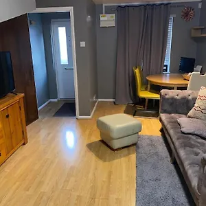  Apartment Entire 1 Bedroom House