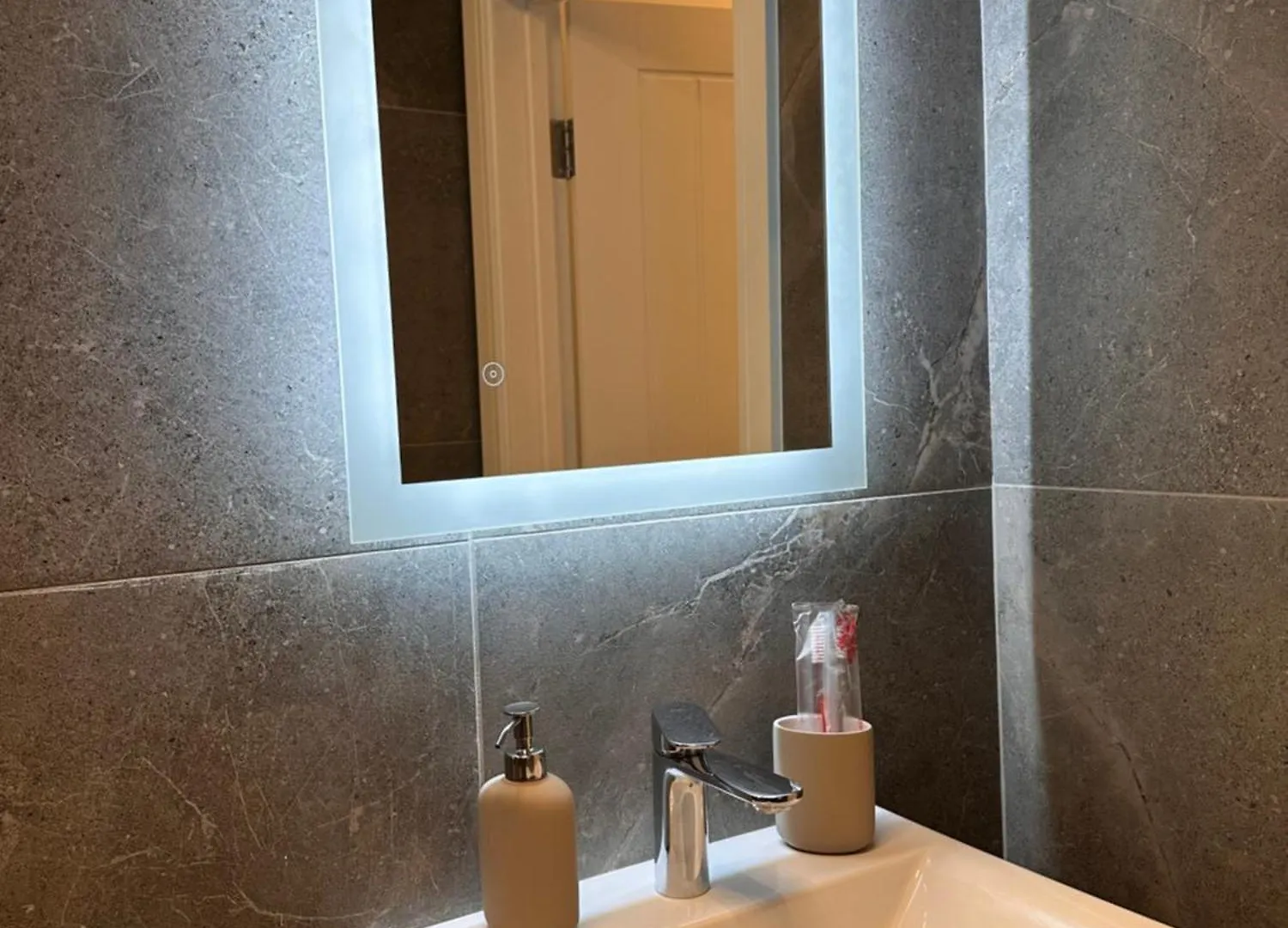 Aya'S Snaresbrook Apartment London